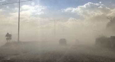 Adilcevaz’da toz bulutu etkili oldu