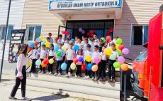 Aydınlar beldesinde İlköğretim Haftası coşkuyla kutlandı